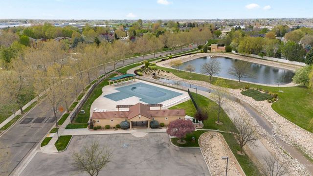 2698 W Torana Dr, Meridian, ID 83646