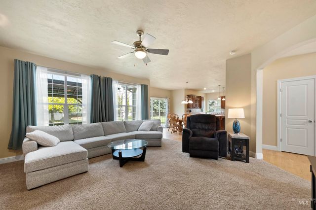 2698 W Torana Dr, Meridian, ID 83646