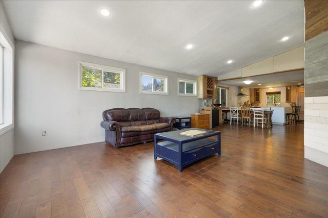 1011 S Wright Blvd, Liberty Lake, WA 99019