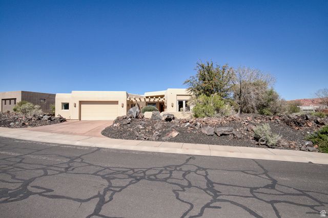 19 BOULDER CIR, Santa Clara, UT 84765