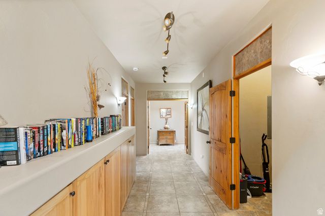 19 BOULDER CIR, Santa Clara, UT 84765