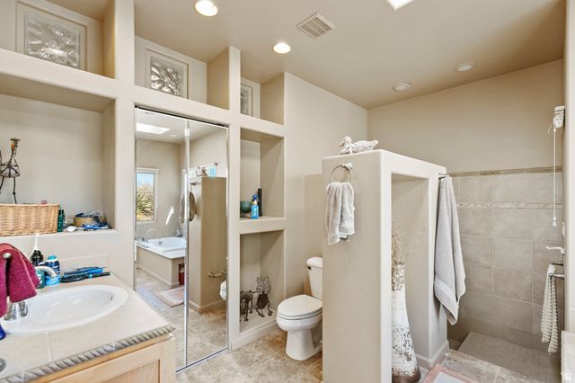 19 BOULDER CIR, Santa Clara, UT 84765