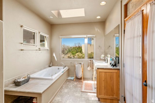 19 BOULDER CIR, Santa Clara, UT 84765