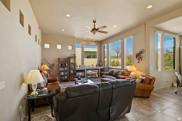 19 BOULDER CIR, Santa Clara, UT 84765