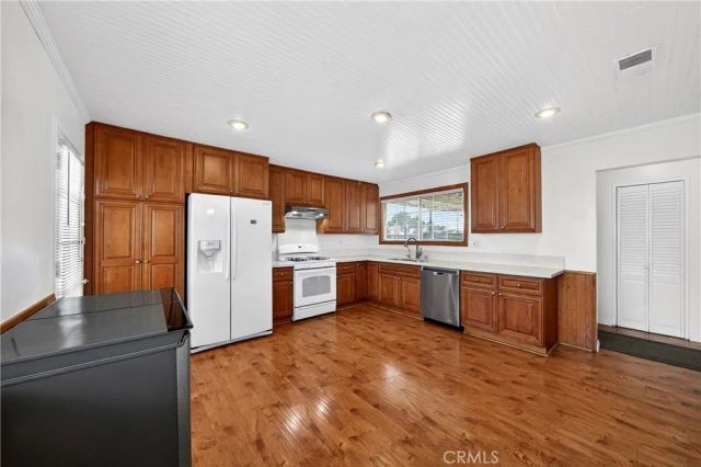 7961 La Corona Way, Buena Park, CA 90620