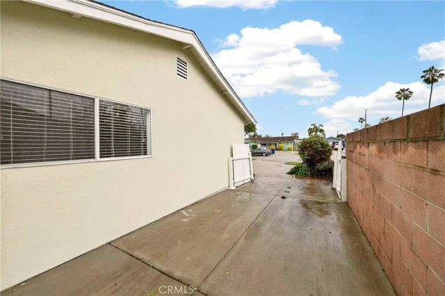 7961 La Corona Way, Buena Park, CA 90620