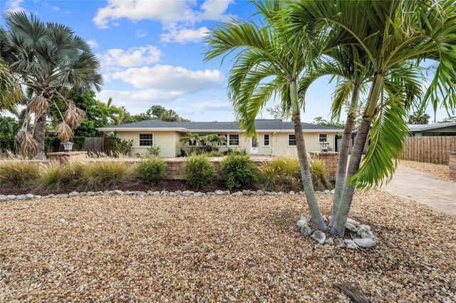 6139 HOLLYWOOD BOULEVARD, Sarasota, FL 34231
