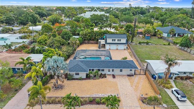 6139 HOLLYWOOD BOULEVARD, Sarasota, FL 34231