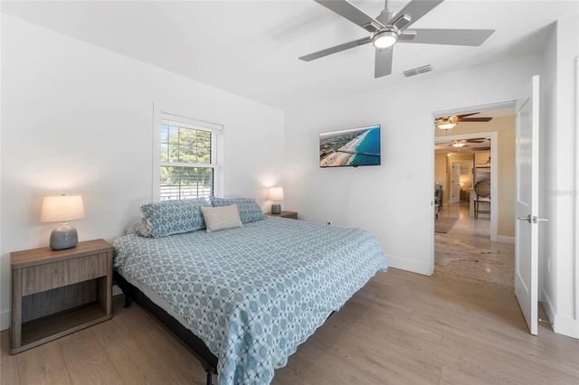 6139 HOLLYWOOD BOULEVARD, Sarasota, FL 34231