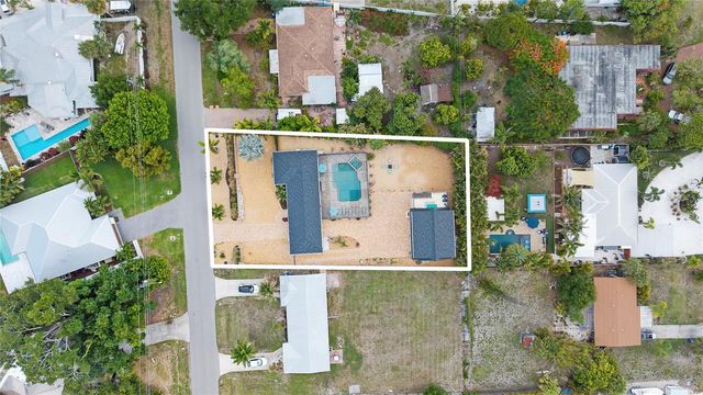 6139 HOLLYWOOD BOULEVARD, Sarasota, FL 34231