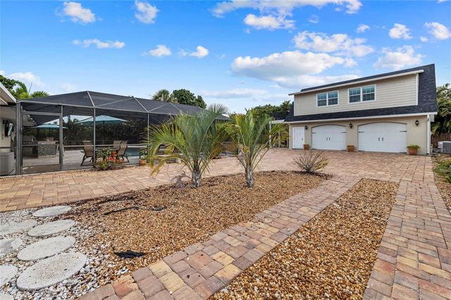 6139 HOLLYWOOD BOULEVARD, Sarasota, FL 34231