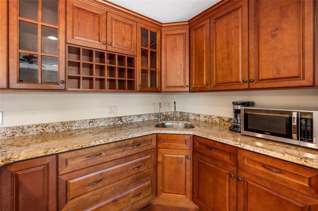 6139 HOLLYWOOD BOULEVARD, Sarasota, FL 34231
