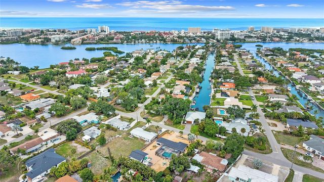 6139 HOLLYWOOD BOULEVARD, Sarasota, FL 34231
