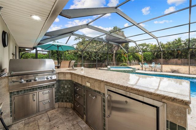 6139 HOLLYWOOD BOULEVARD, Sarasota, FL 34231