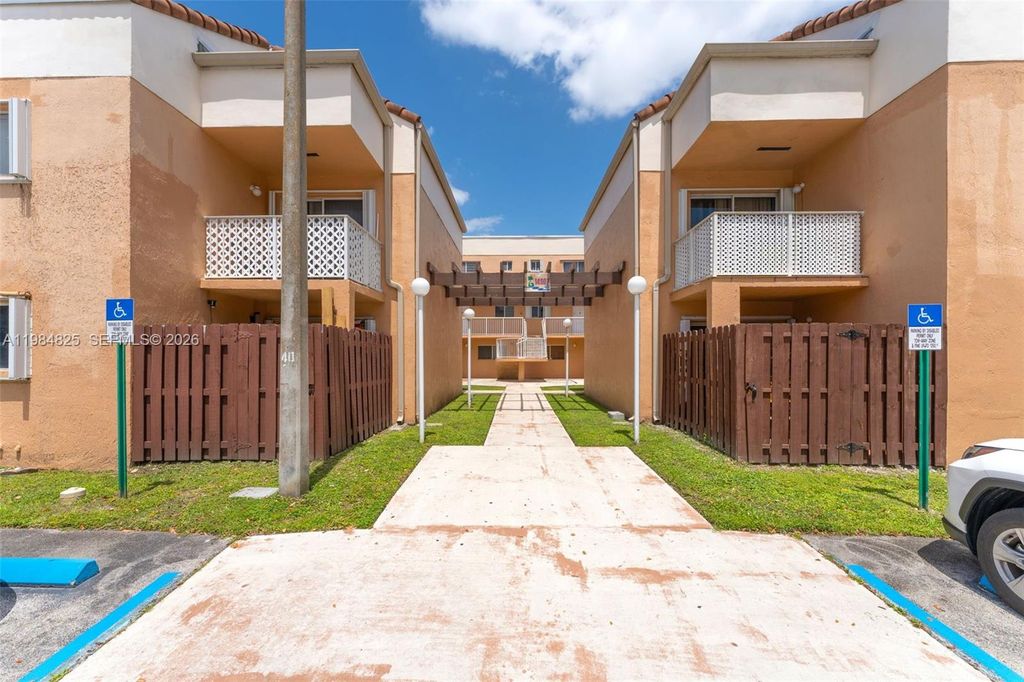 14907 SW 80th Street 115, Miami, FL 33193