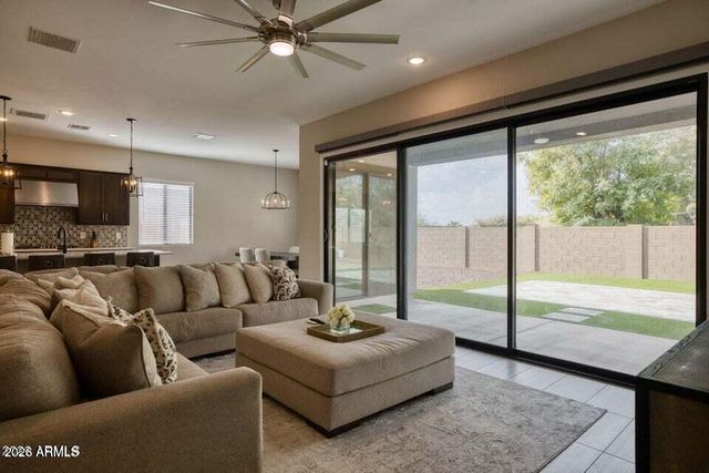 7434 N 80Th Lane, Glendale, AZ 85303