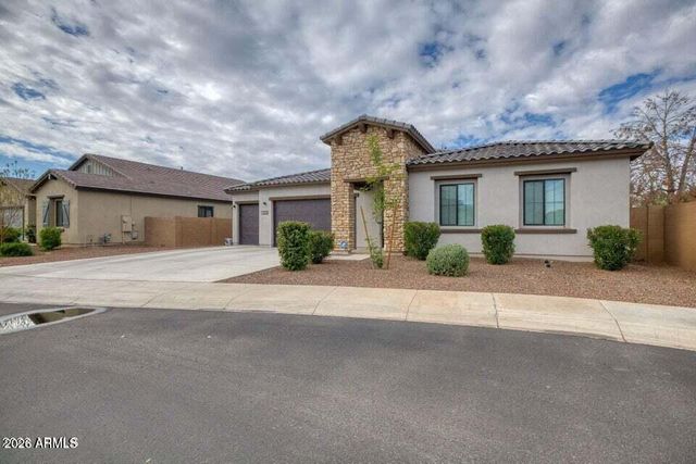 7434 N 80Th Lane, Glendale, AZ 85303