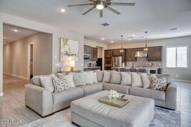7434 N 80Th Lane, Glendale, AZ 85303