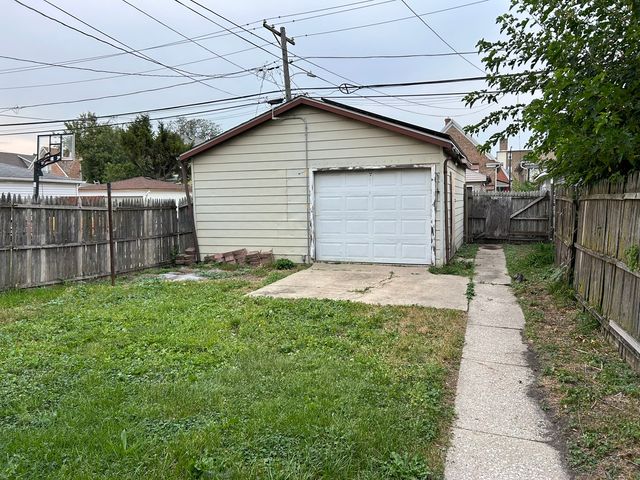 5016 W 23RD Street, Cicero, IL 60804