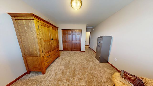 2617 Granite Dr., Minot, ND 58703