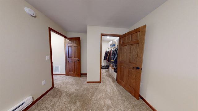 2617 Granite Dr., Minot, ND 58703