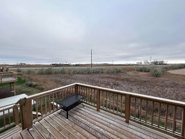 2617 Granite Dr., Minot, ND 58703