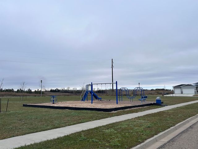 2617 Granite Dr., Minot, ND 58703