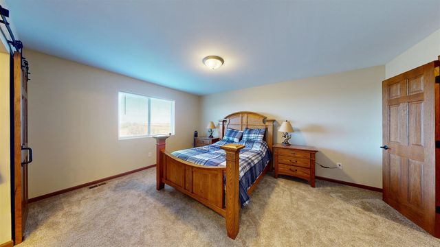 2617 Granite Dr., Minot, ND 58703