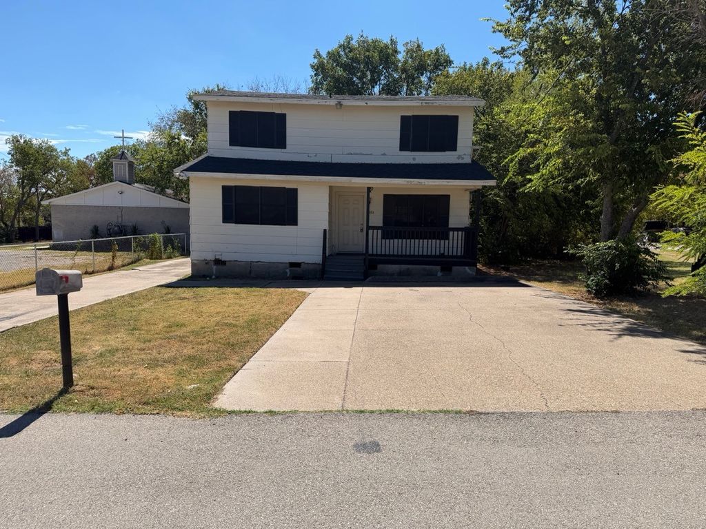 306 Lakey Road, Seagoville, TX 75159