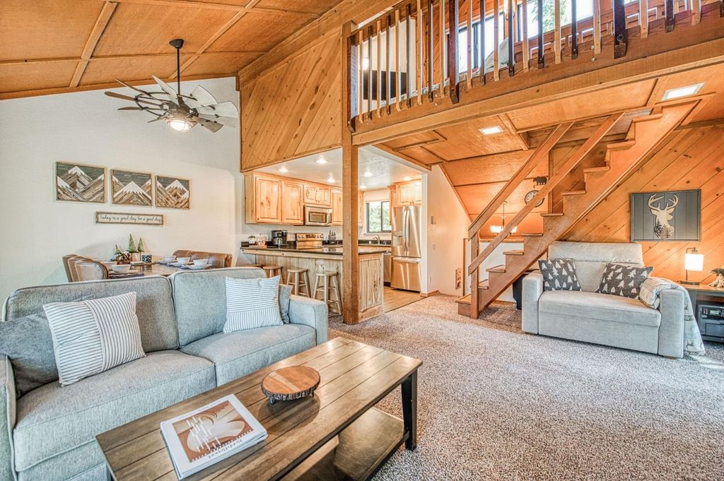 Image 11 of property listing at 40794 Oakwoods Lane # 97, Shaver Lake, CA 93664