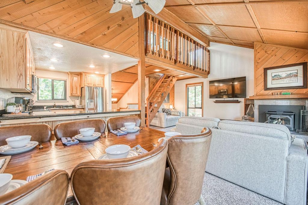 Image 16 of property listing at 40794 Oakwoods Lane # 97, Shaver Lake, CA 93664
