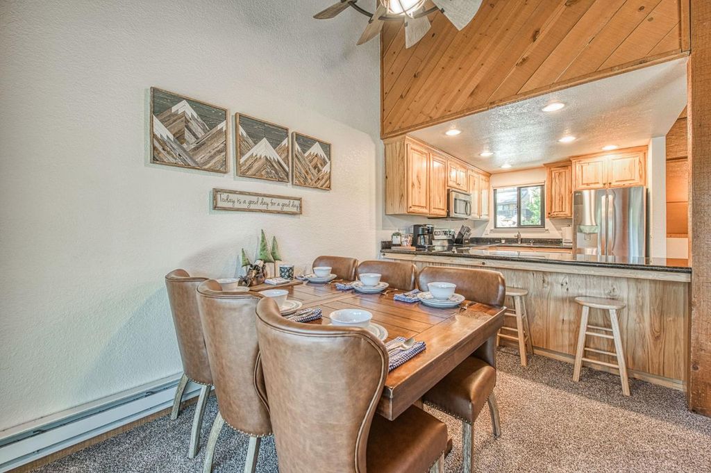 Image 25 of property listing at 40794 Oakwoods Lane # 97, Shaver Lake, CA 93664