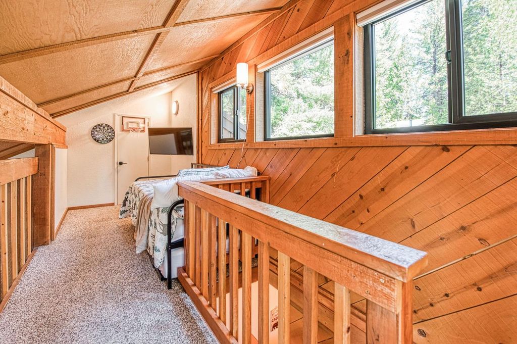 Image 29 of property listing at 40794 Oakwoods Lane # 97, Shaver Lake, CA 93664