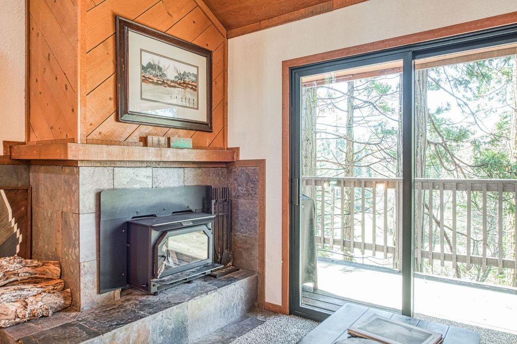 Image 9 of property listing at 40794 Oakwoods Lane # 97, Shaver Lake, CA 93664