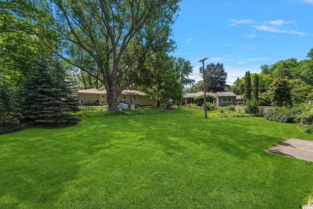 838 S Shore Drive, Holland City, MI 49423