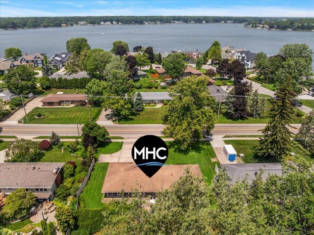 838 S Shore Drive, Holland City, MI 49423