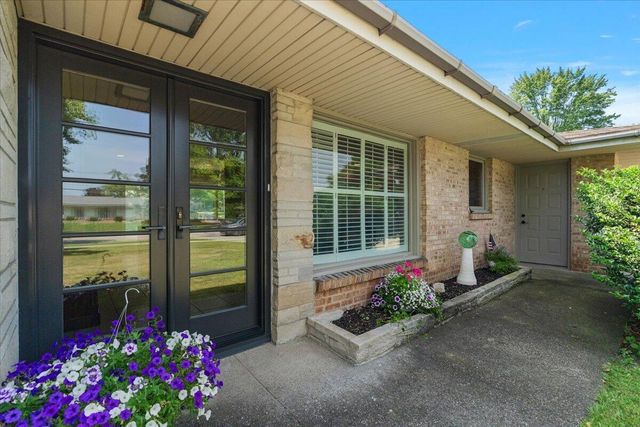 838 S Shore Drive, Holland City, MI 49423