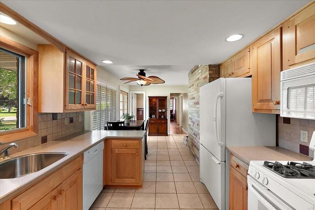838 S Shore Drive, Holland City, MI 49423