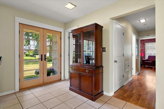 838 S Shore Drive, Holland City, MI 49423