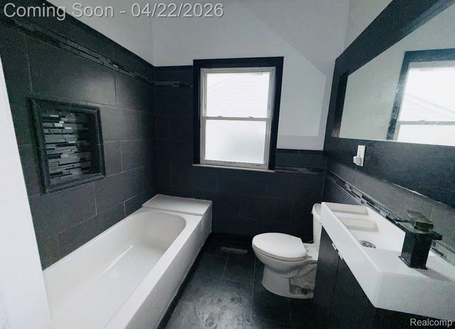 1604 E Meyers Avenue, Hazel Park, MI 48030