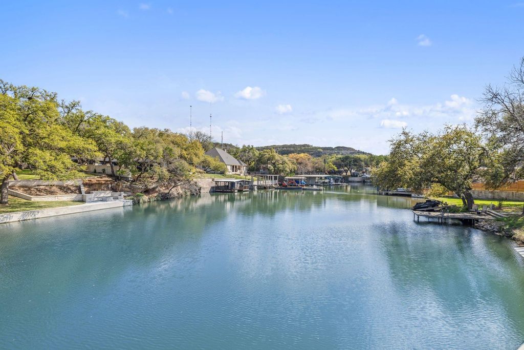 1413 County Road 132-A, Kingsland, TX 78639