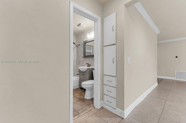 1210 S 24th Terrace, Hollywood, FL 33020