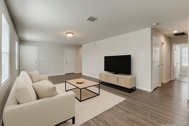 9010 Halbert Falls, San Antonio, TX 78245