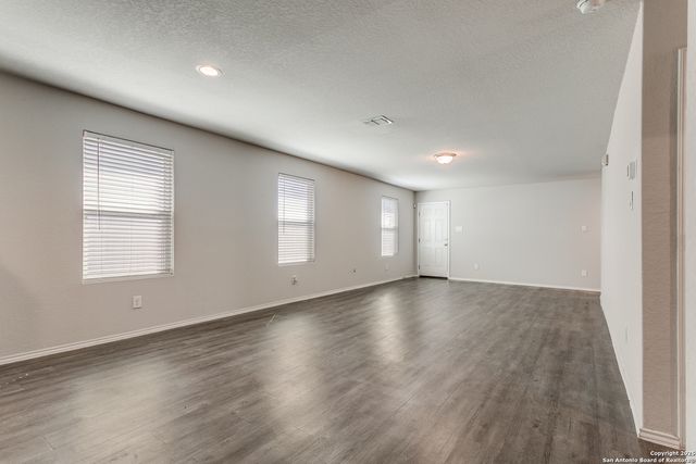 9010 Halbert Falls, San Antonio, TX 78245