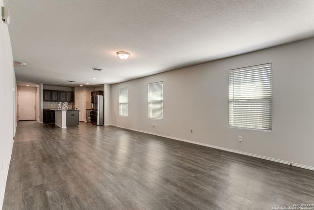 9010 Halbert Falls, San Antonio, TX 78245