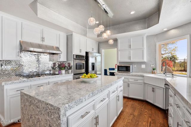 22100 Dardenne Street, Calabasas, CA 91302