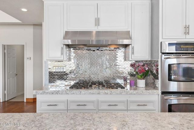 22100 Dardenne Street, Calabasas, CA 91302