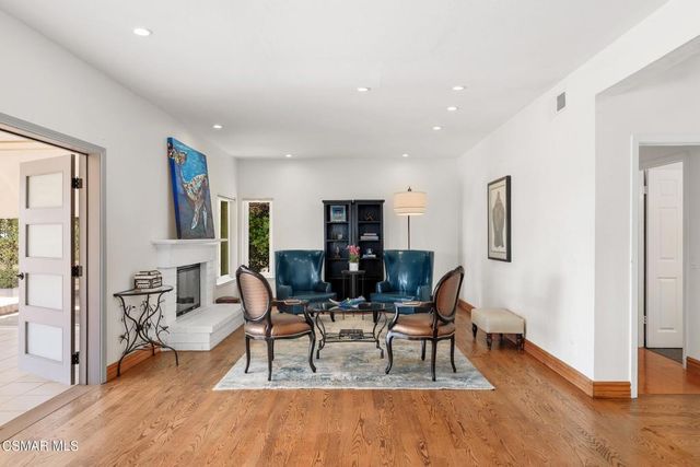 22100 Dardenne Street, Calabasas, CA 91302