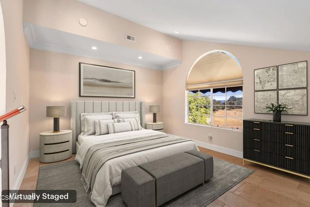 22100 Dardenne Street, Calabasas, CA 91302