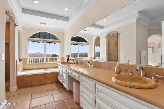 22100 Dardenne Street, Calabasas, CA 91302